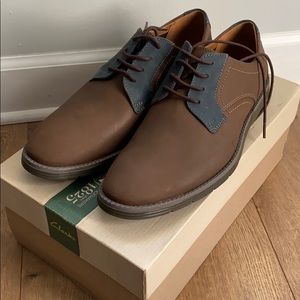 Authentic Clarks Radwel Brown Nubuck shoes size 9M